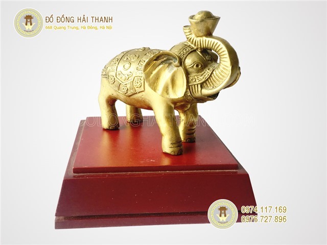 Tượng voi bằng đồng